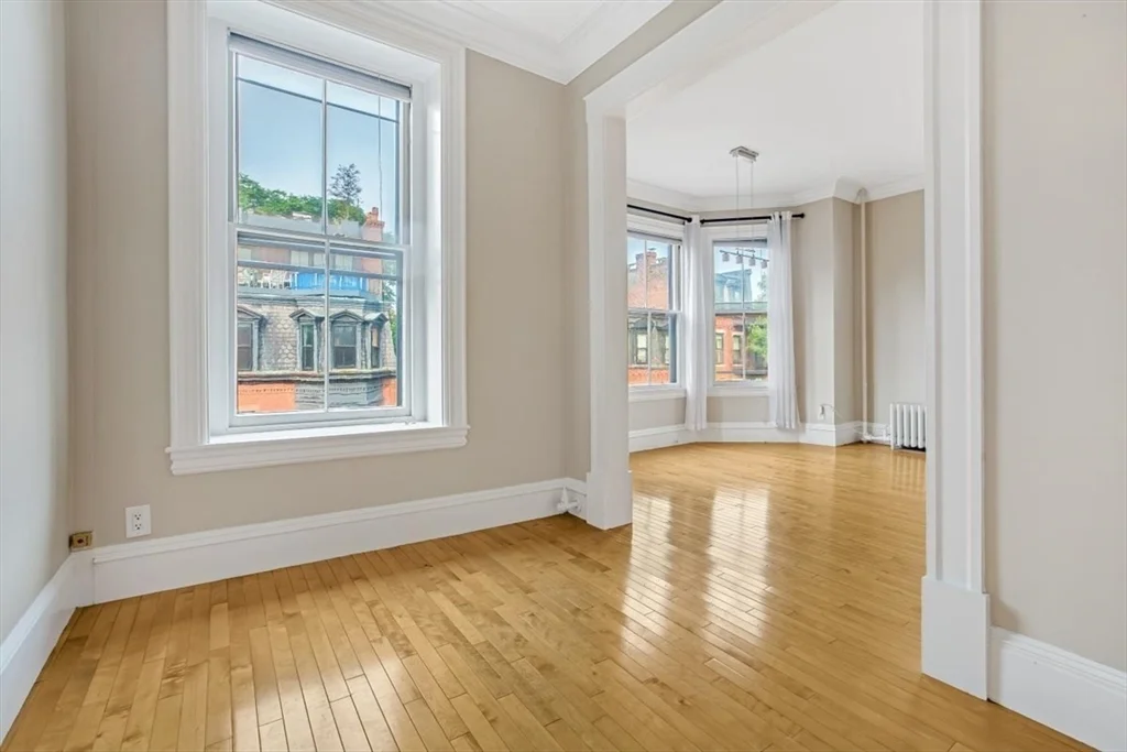 1 bed, 1 bath apartment for rent at 14 Hereford Unit 3, Back Bay — photo 3 of 13