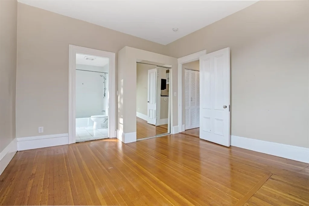 1 bed, 1 bath apartment for rent at 14 Hereford Unit 3, Back Bay — photo 10 of 13