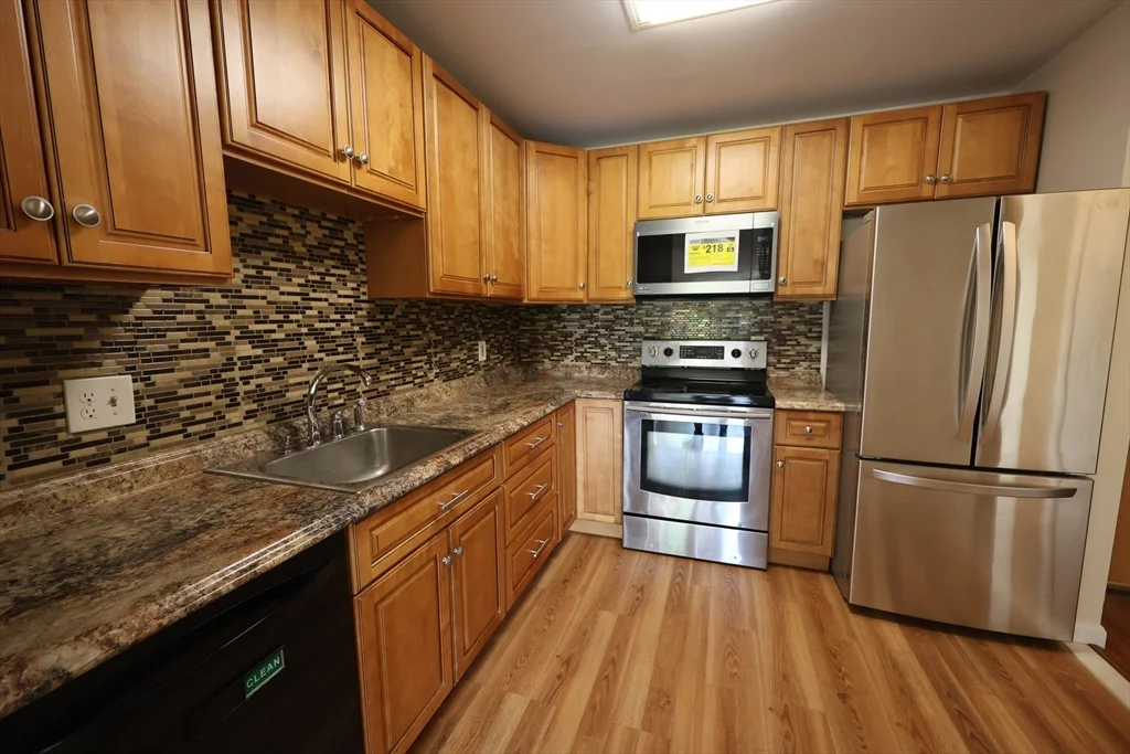 2 bed, 1 bath apartment for rent at 14 Heron St Unit 410, West Roxbury — photo 3 of 16