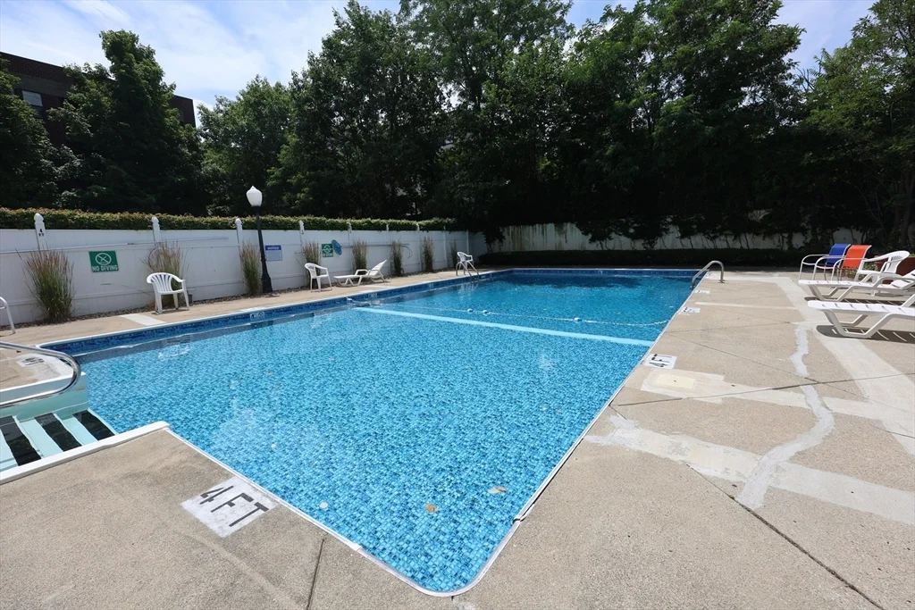 2 bed, 1 bath apartment for rent at 14 Heron St Unit 410, West Roxbury — photo 14 of 16