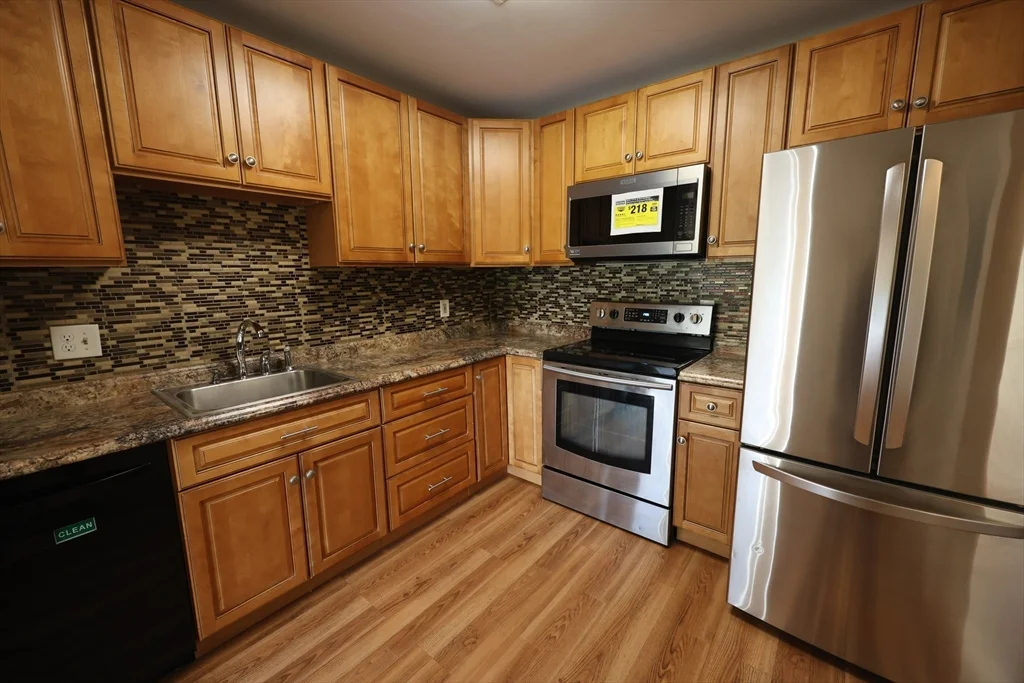 2 bed, 1 bath apartment for rent at 14 Heron St Unit 410, West Roxbury — photo 4 of 16
