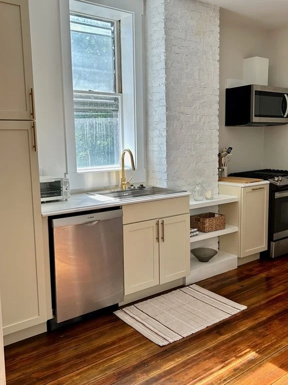 2 bed, 1 bath apartment for rent at 14 Holden St Unit 2, Boston — photo 7 of 12