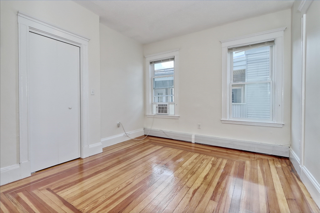 3 bed, 1 bath apartment for rent at 14 Holton Unit 5, West Medford — photo 5 of 24