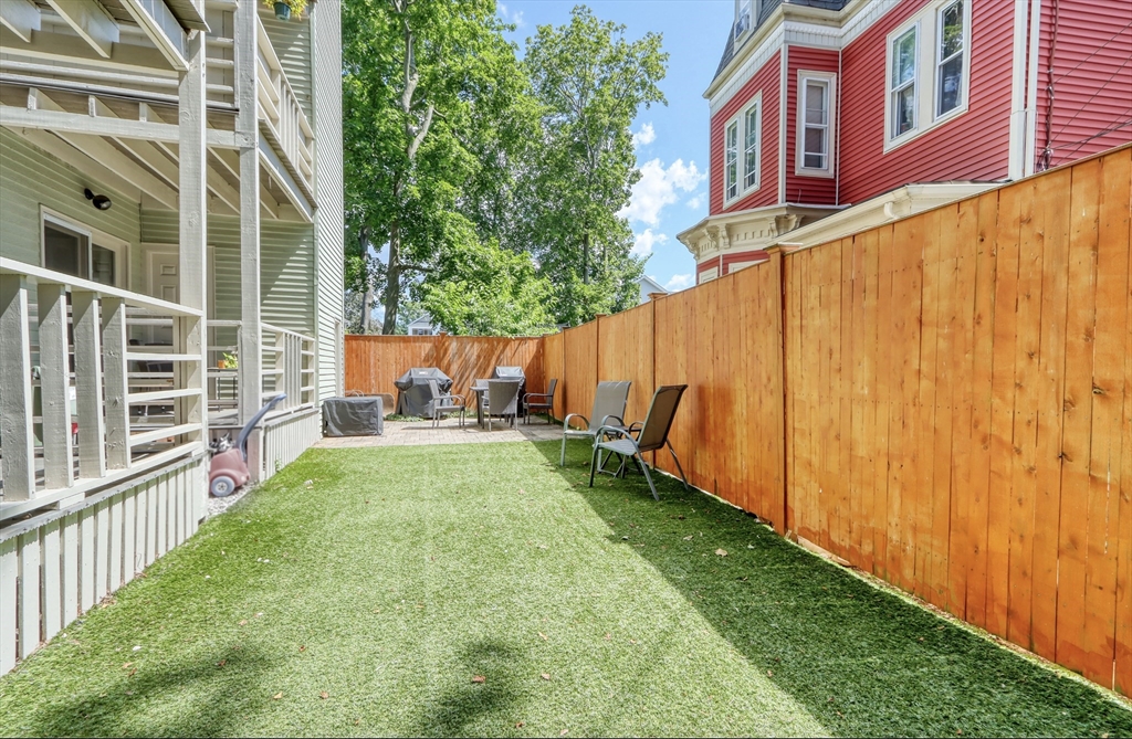 3 bed, 1 bath apartment for rent at 14 Holton Unit 5, West Medford — photo 22 of 24