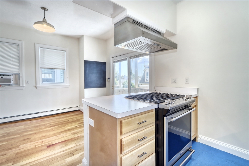 3 bed, 1 bath apartment for rent at 14 Holton Unit 5, West Medford — photo 16 of 24