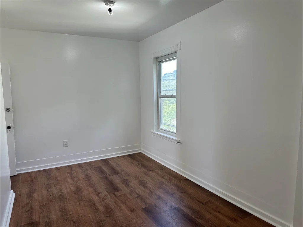 2 bed, 1 bath apartment for rent at 14 Hooper St Unit 3, Worcester — photo 7 of 12