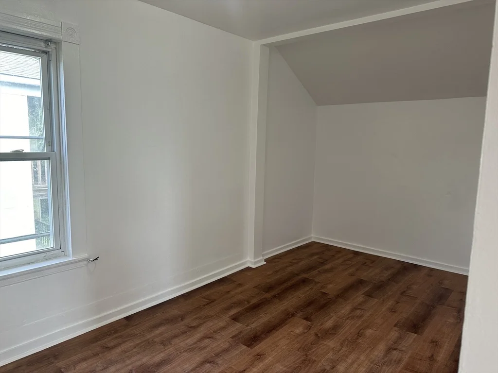 2 bed, 1 bath apartment for rent at 14 Hooper St Unit 3, Worcester — photo 6 of 12