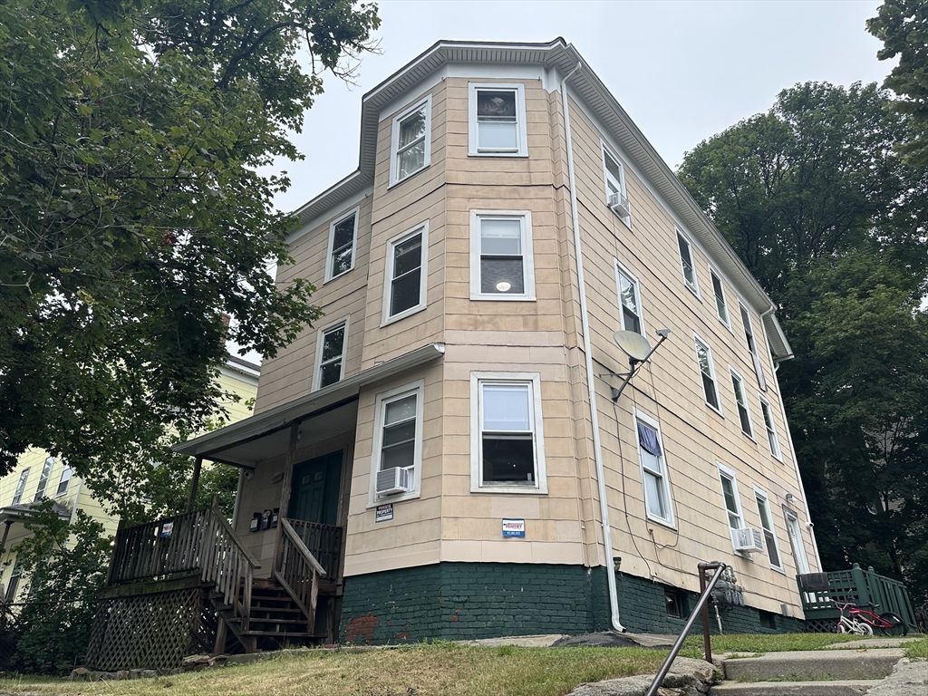 2 bed, 1 bath apartment for rent at 14 Hooper Unit 2, Worcester