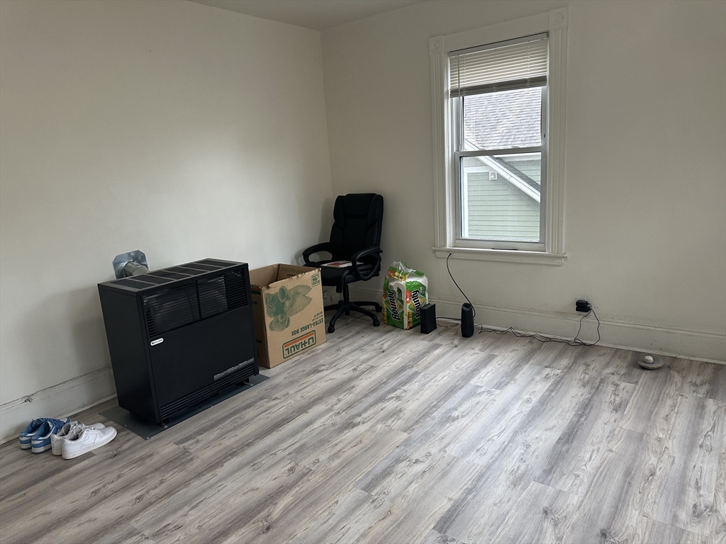 2 bed, 1 bath apartment for rent at 14 Hooper Unit 2, Worcester — photo 5 of 14