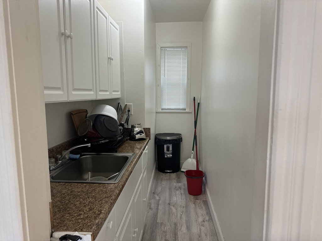 2 bed, 1 bath apartment for rent at 14 Hooper Unit 2, Worcester — photo 8 of 14