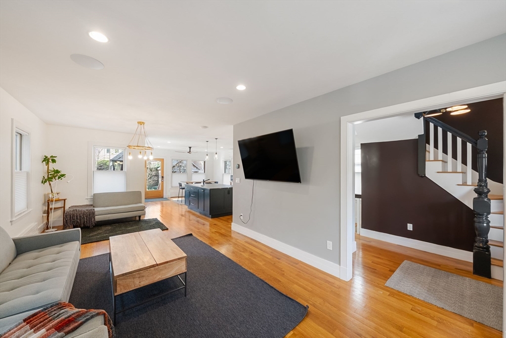 6 bed, 3 bath apartment for rent at 14 Hubbard Ave Unit 0, Cambridge — photo 13 of 38