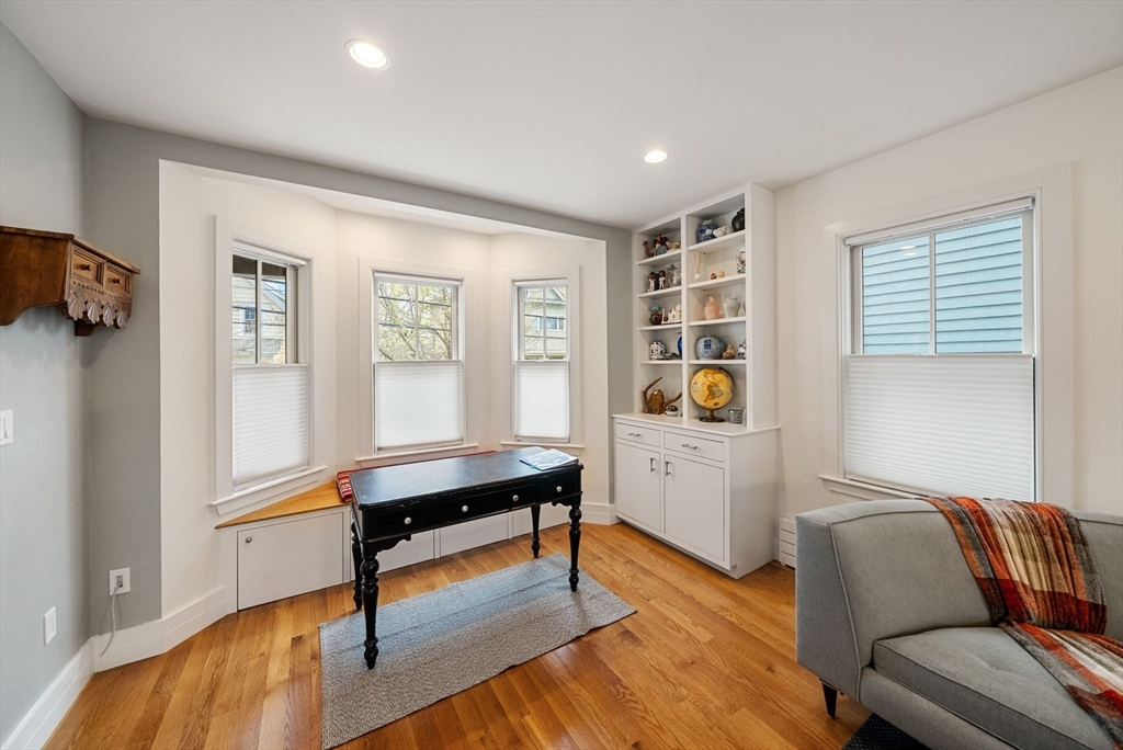 6 bed, 3 bath apartment for rent at 14 Hubbard Ave Unit 0, Cambridge — photo 14 of 38