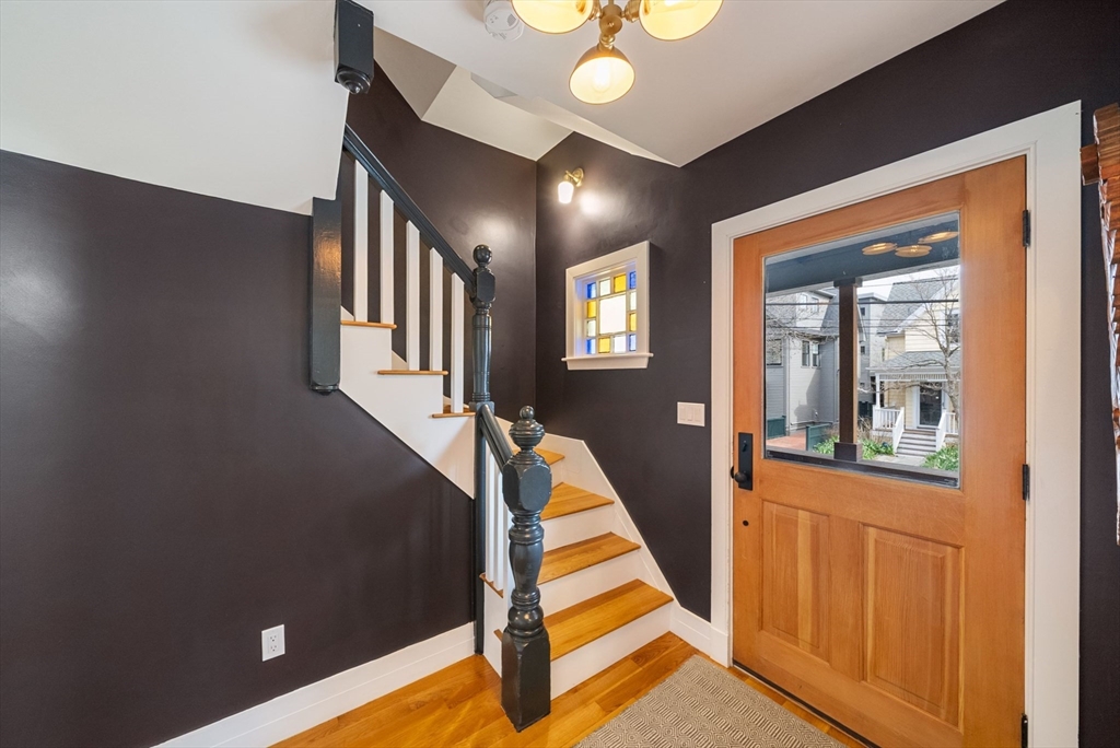 6 bed, 3 bath apartment for rent at 14 Hubbard Ave Unit 0, Cambridge — photo 15 of 38