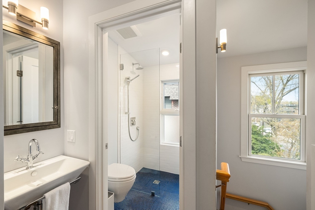 6 bed, 3 bath apartment for rent at 14 Hubbard Ave Unit 0, Cambridge — photo 27 of 38