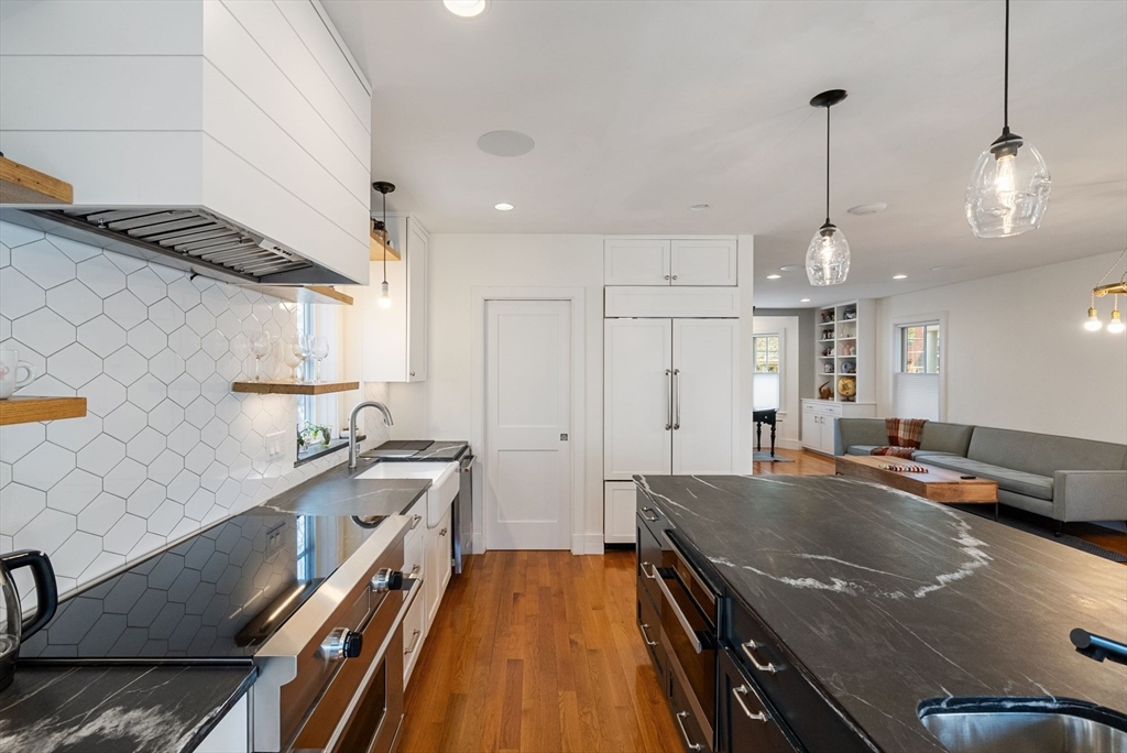 6 bed, 3 bath apartment for rent at 14 Hubbard Ave Unit 0, Cambridge — photo 7 of 38