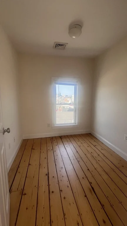 4 bed, 3 bath apartment for rent at 14 Humboldt Pl Unit 1, South Boston — photo 19 of 27