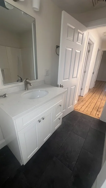 4 bed, 3 bath apartment for rent at 14 Humboldt Pl Unit 1, South Boston — photo 14 of 27