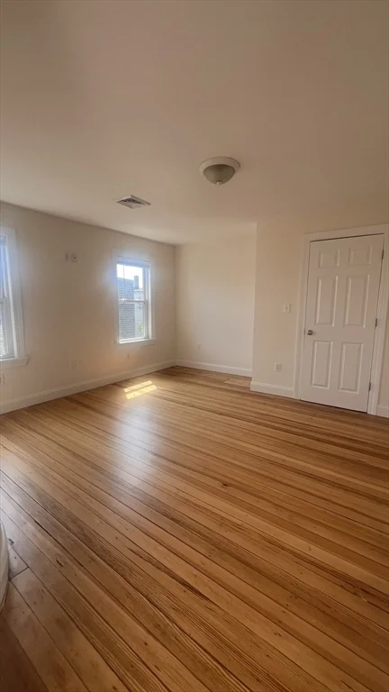 4 bed, 3 bath apartment for rent at 14 Humboldt Pl Unit 1, South Boston — photo 16 of 27