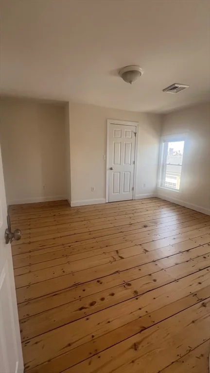 4 bed, 3 bath apartment for rent at 14 Humboldt Pl Unit 1, South Boston — photo 20 of 27