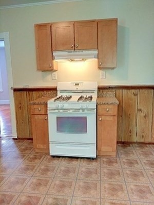 2 bed, 1 bath apartment for rent at 14 Huntoon St Unit 2, Boston — photo 2 of 12