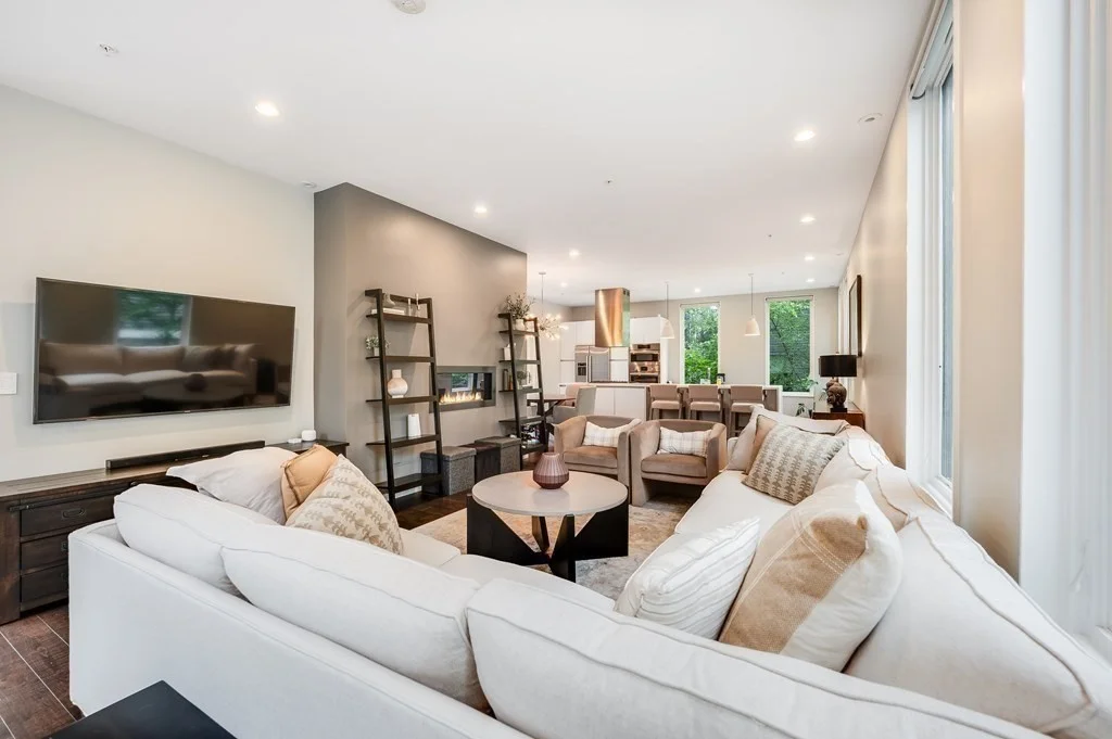 2 bed, 2 bath apartment for rent at 14 I St Unit 2, South Boston — photo 3 of 13