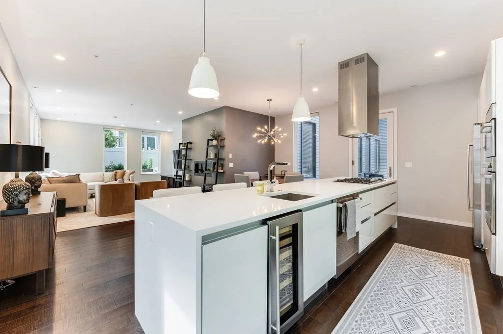 2 bed, 2 bath apartment for rent at 14 I St Unit 2, South Boston — photo 2 of 13