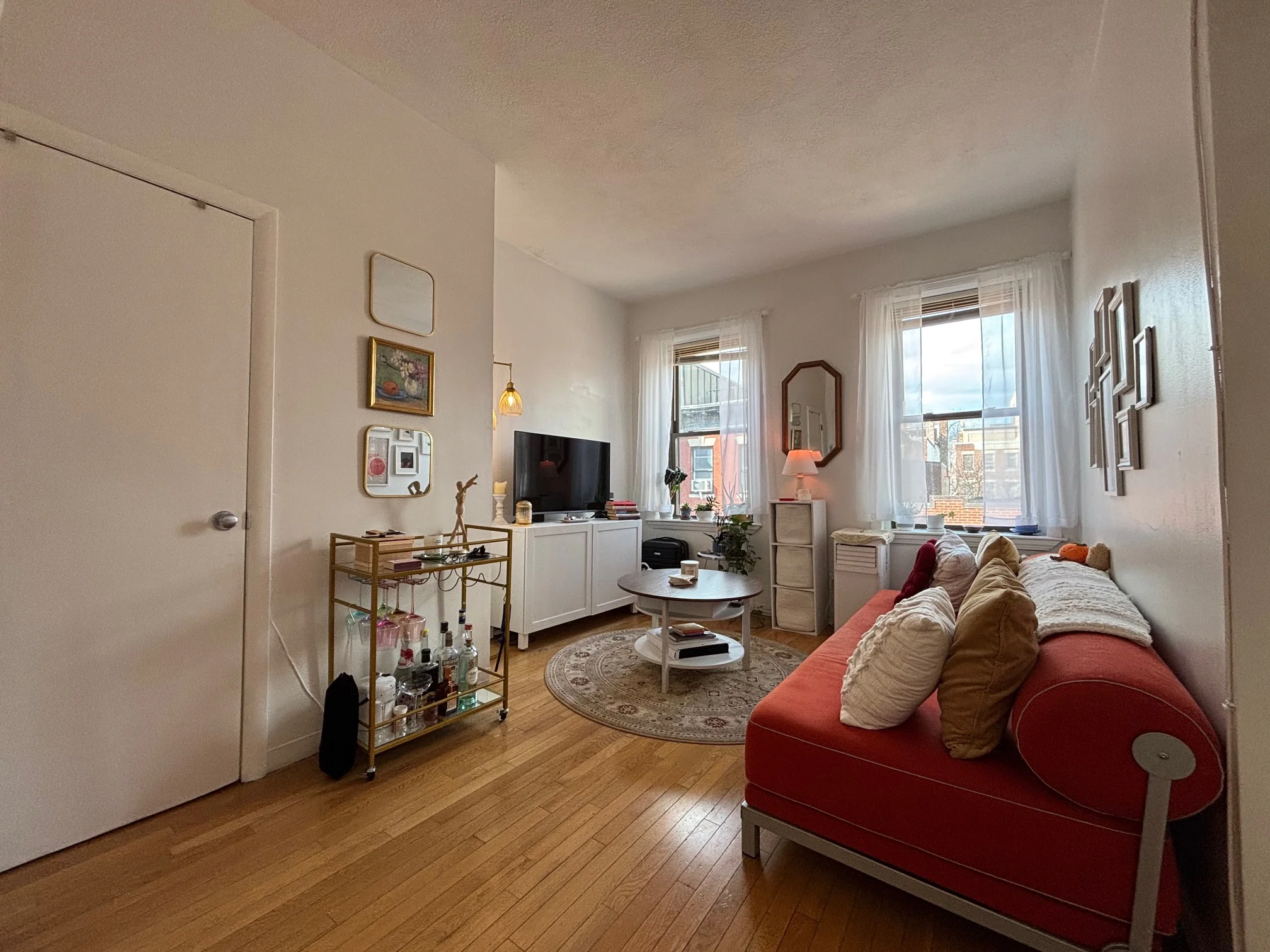 1 bed, 1 bath apartment for rent at 14 Irving St Unit 8, Beacon Hill — photo 2 of 14