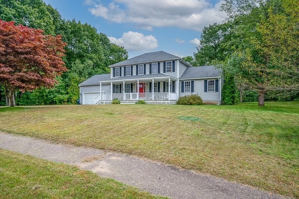 3 bed, 2 bath apartment for rent at 14 Joanna Dr, Rutland — photo 1 of 36