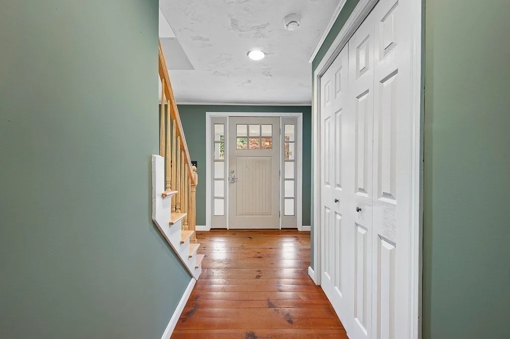 3 bed, 2 bath apartment for rent at 14 Joanna Dr, Rutland — photo 14 of 36