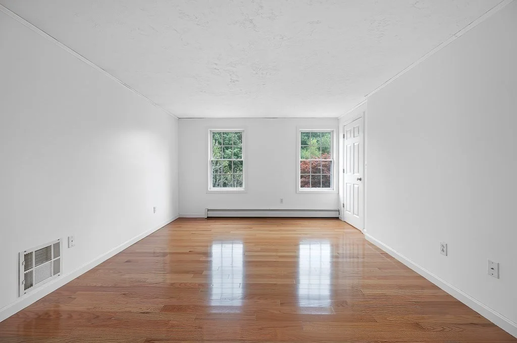 3 bed, 2 bath apartment for rent at 14 Joanna Dr, Rutland — photo 25 of 36