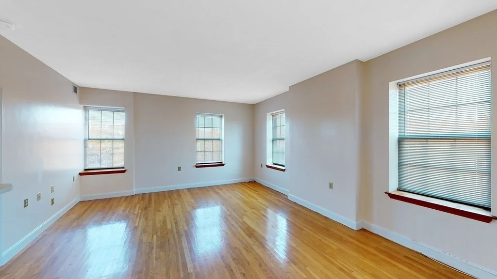 2 bed, 1 bath apartment for rent at 14 John Eliot Sq Unit 4E, Roxbury — photo 6 of 20