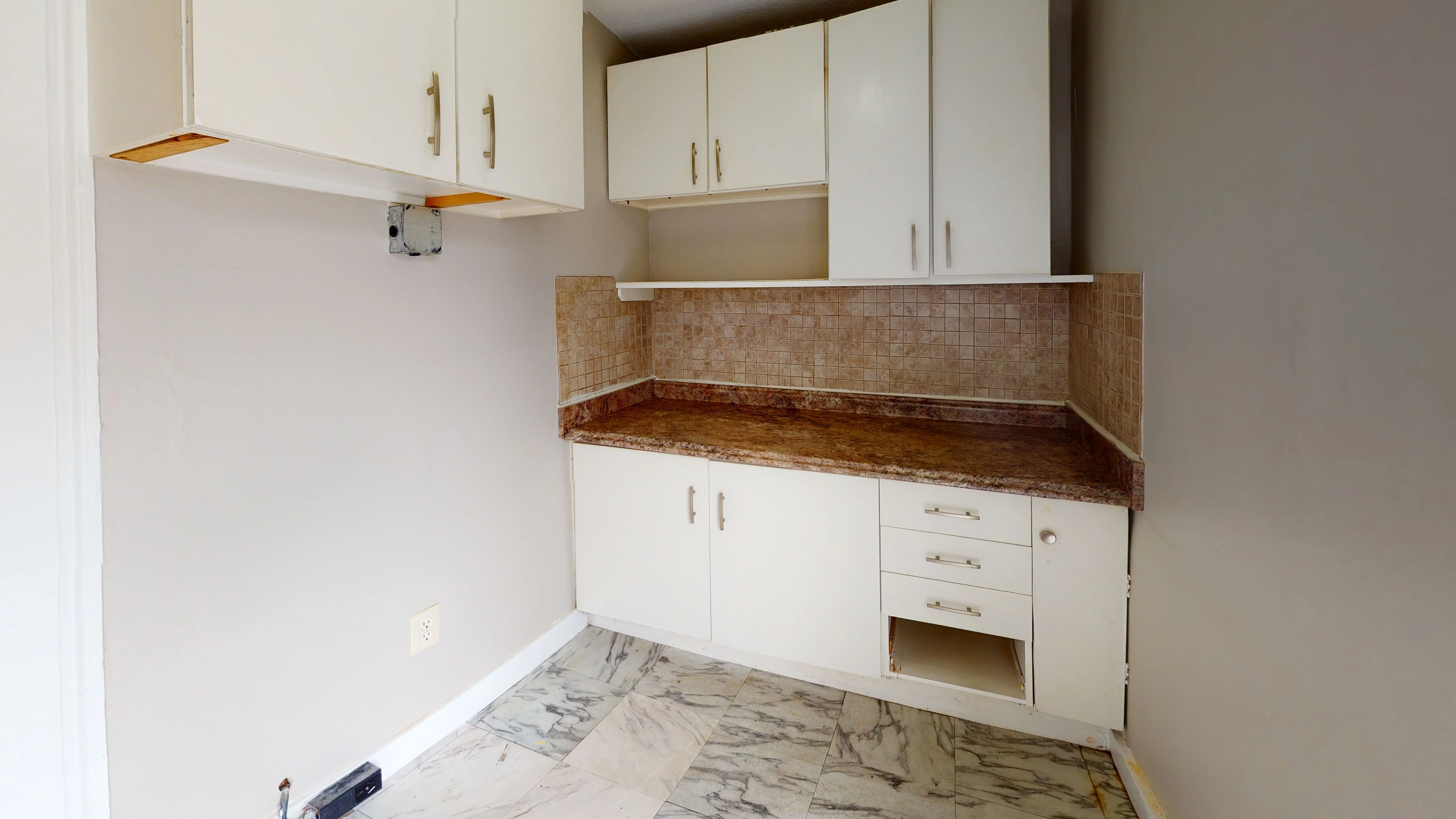 4 bed, 2 bath apartment for rent at 14 Kelley Ct Unit 1, Allston — photo 6 of 15