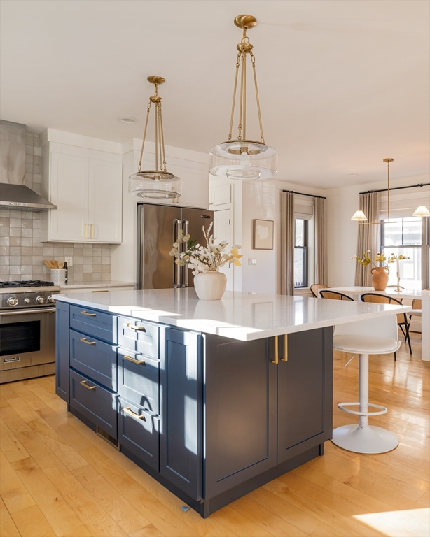 5 bed, 4+ bath apartment for rent at 14 Kent Ct Unit 1, Somerville — photo 2 of 38