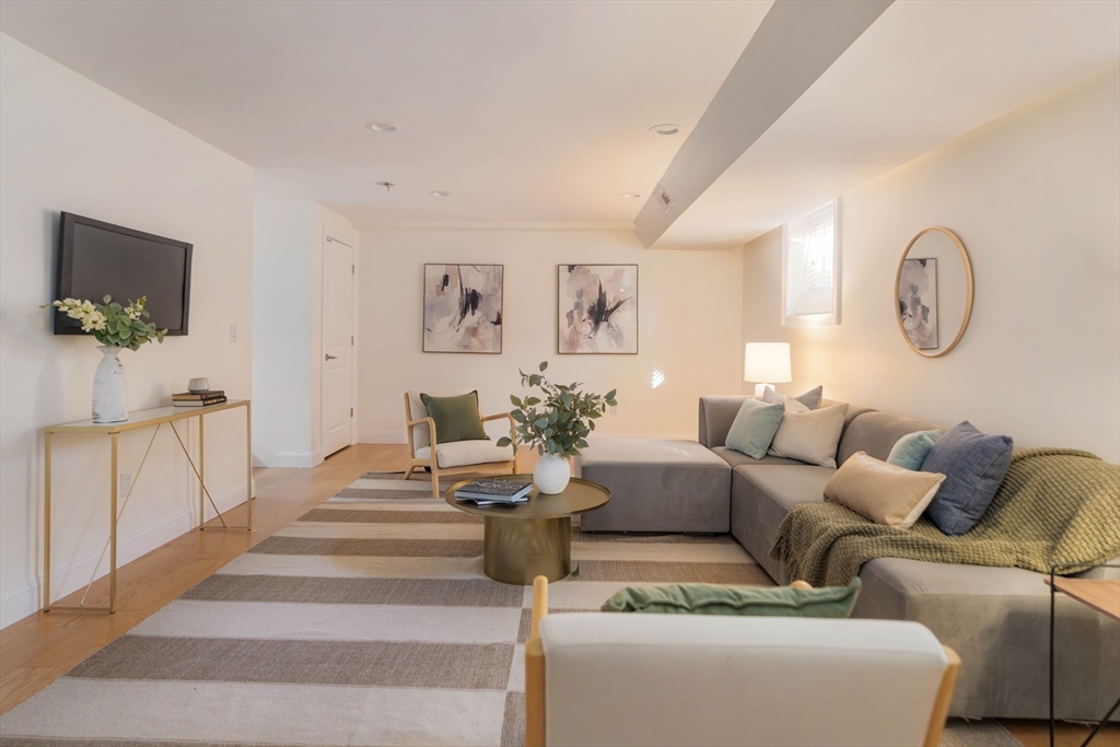 5 bed, 4+ bath apartment for rent at 14 Kent Ct Unit 1, Somerville — photo 36 of 38