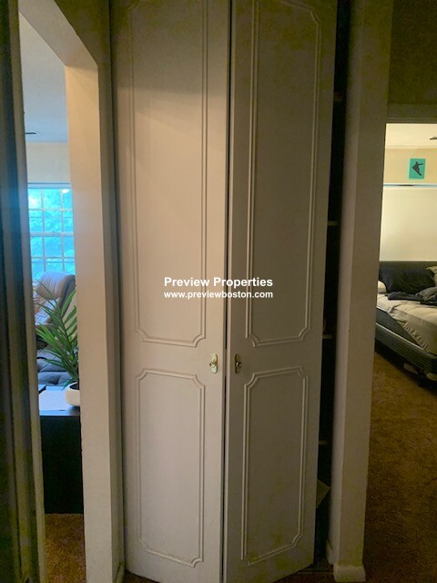 3 bed, 2 bath apartment for rent at 14 Lake Shore Ct Unit 3, Brighton — photo 10 of 13