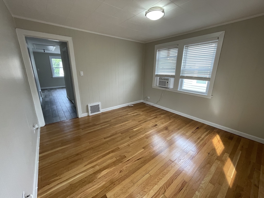 2 bed, 1 bath apartment for rent at 14 Lawn Ave Unit 2, Quincy Point — photo 9 of 17