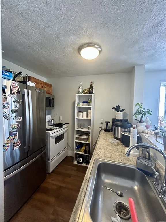 2 bed, 1 bath apartment for rent at 14 Leverett Ave Unit 5, East Boston — photo 4 of 13