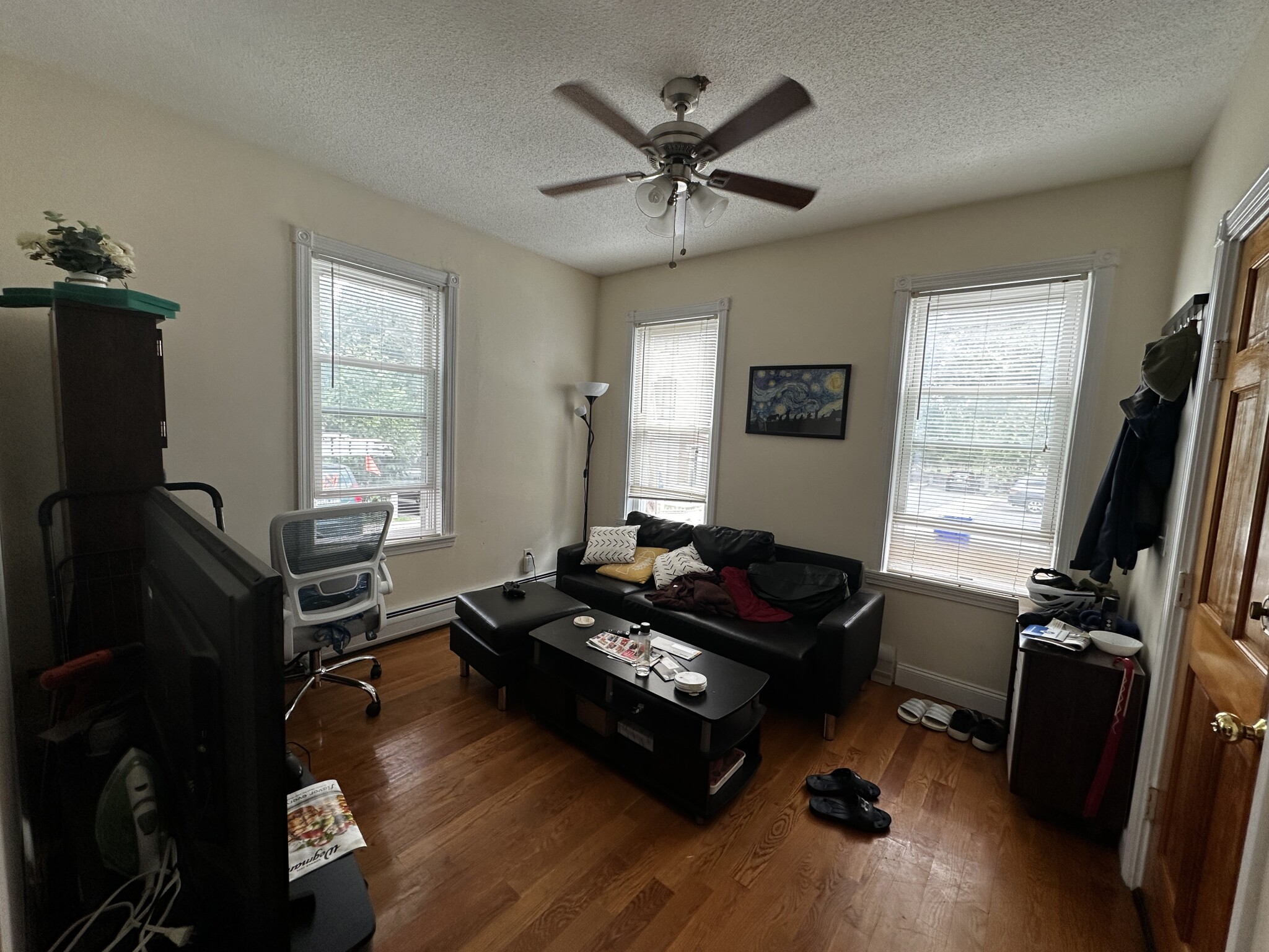 2 bed, 1 bath apartment for rent at 14 Leverett Unit 1, Brookline Village — photo 4 of 16