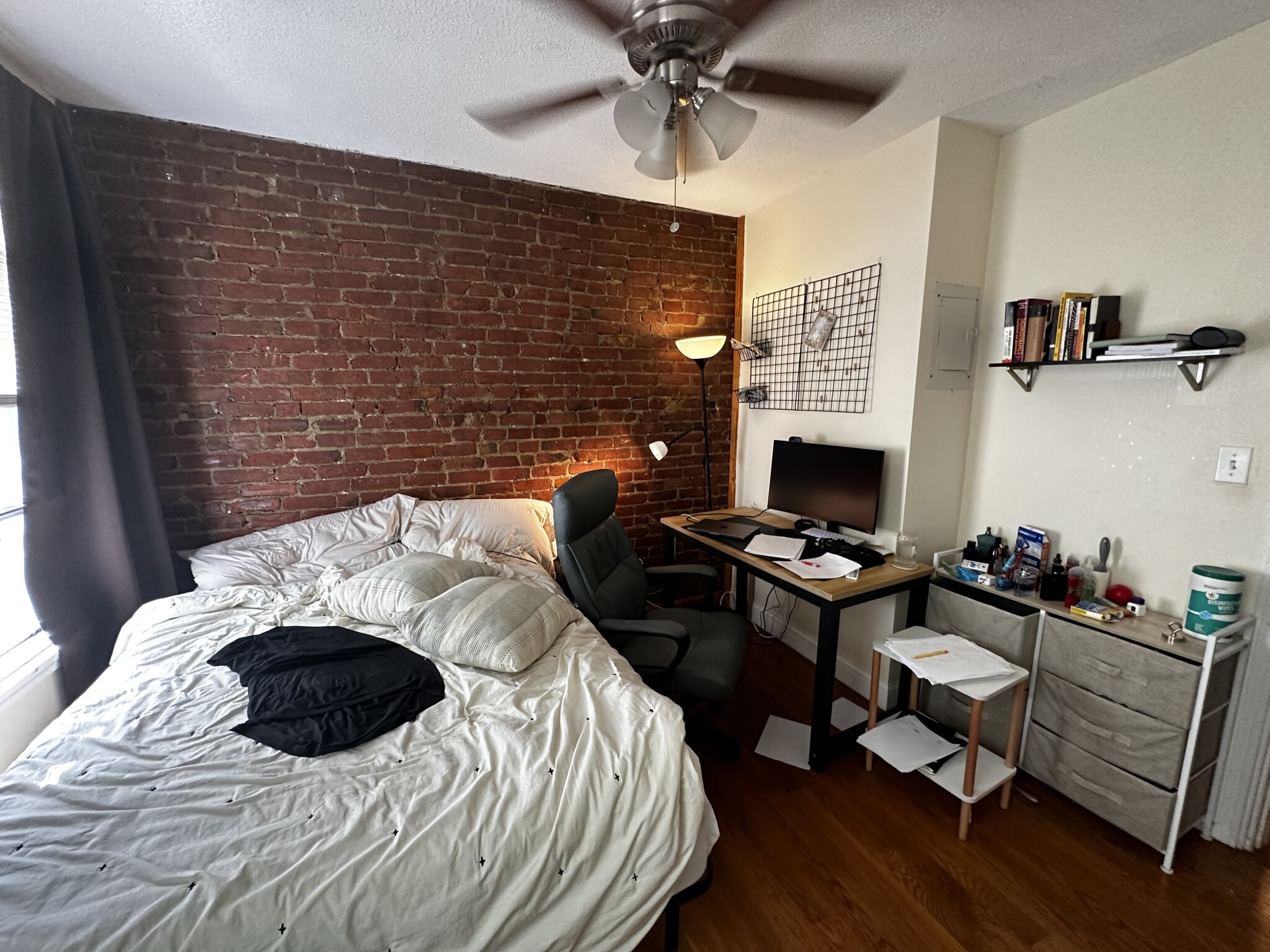 2 bed, 1 bath apartment for rent at 14 Leverett Unit 1, Brookline Village — photo 11 of 16