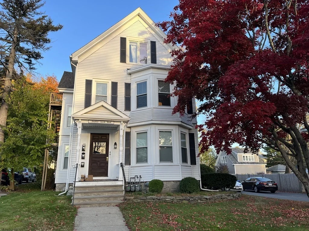 2 bed, 1 bath apartment for rent at 14 Lincoln St Unit 2, Natick — photo 1 of 7