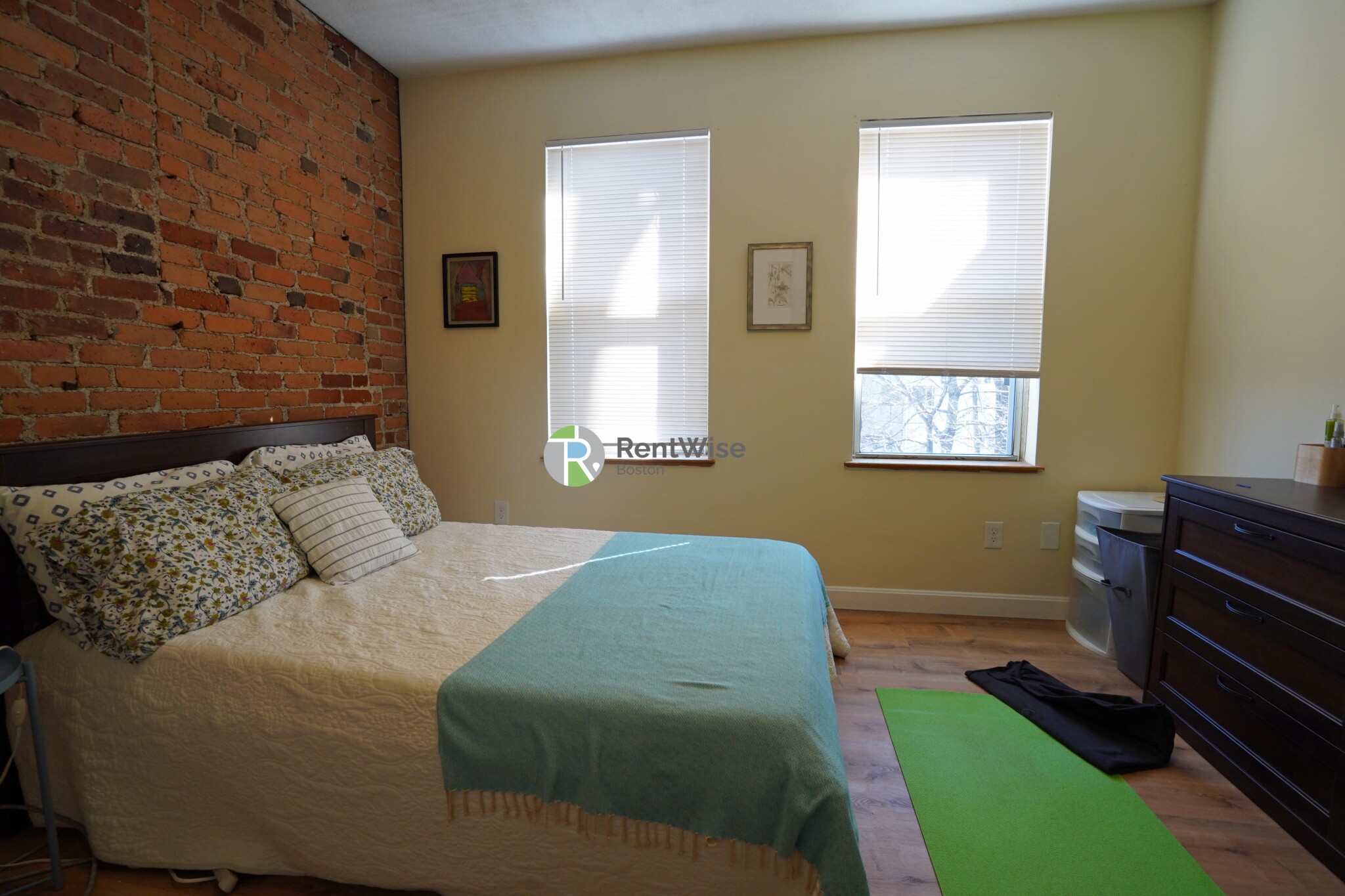3 bed, 1 bath apartment for rent at 14 Lorraine Ter Unit 4, Allston — photo 13 of 16