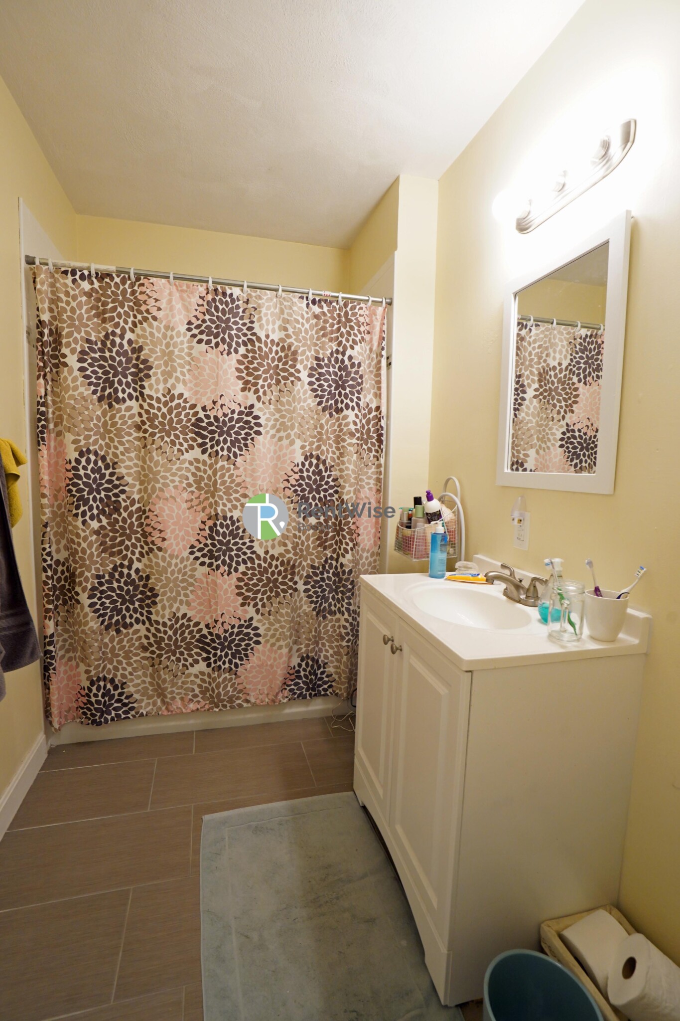 3 bed, 1 bath apartment for rent at 14 Lorraine Ter Unit 4, Allston — photo 14 of 16