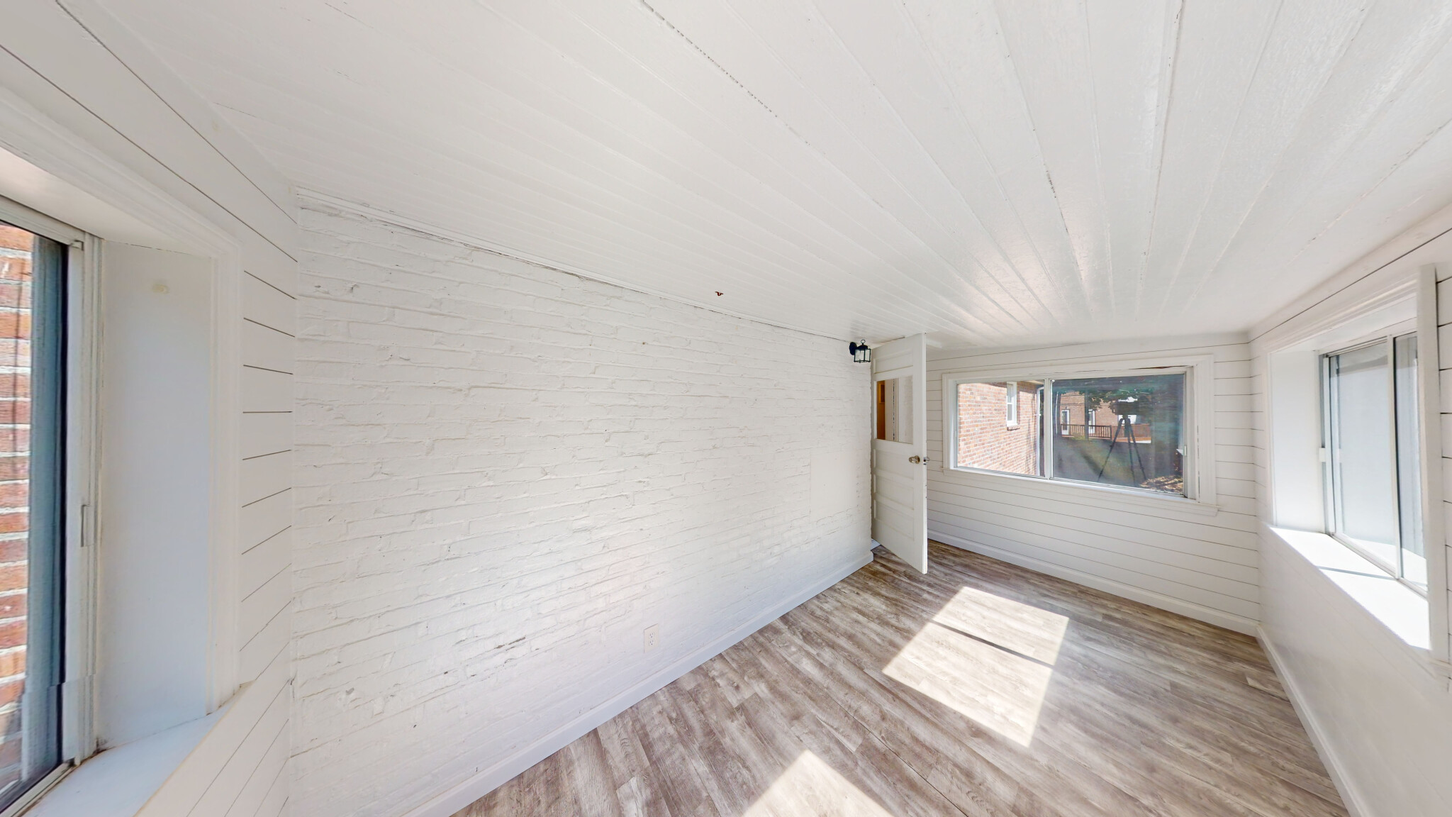 3 bed, 1 bath apartment for rent at 14 Louise Rd, Chestnut Hill — photo 9 of 19