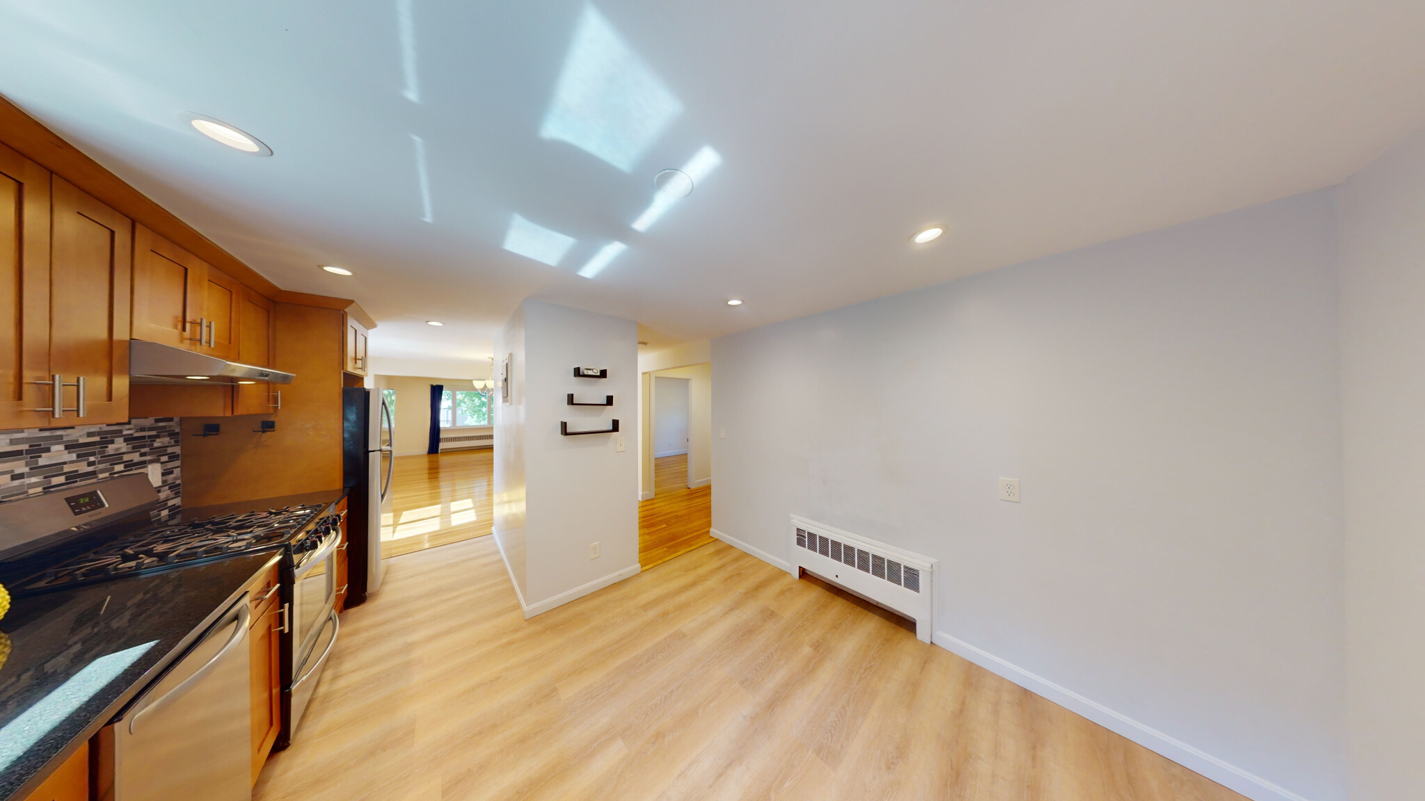 3 bed, 1 bath apartment for rent at 14 Louise Rd, Chestnut Hill — photo 2 of 19