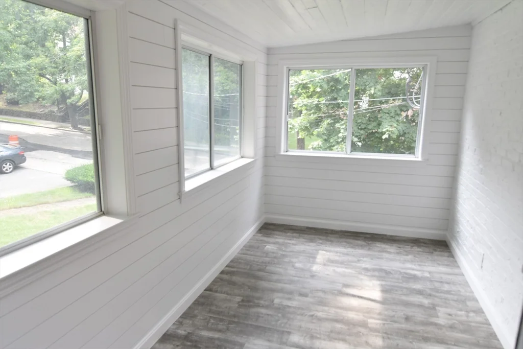 3 bed, 1 bath apartment for rent at 14 Louise Rd Unit 1, Newton — photo 5 of 9
