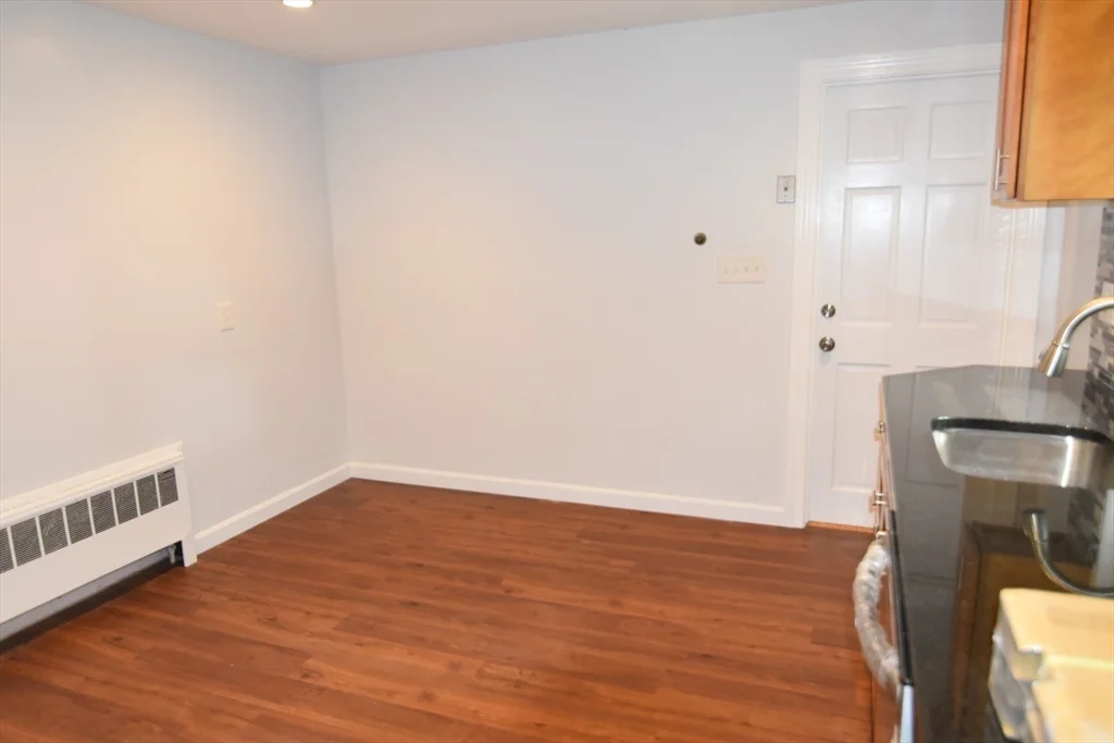 3 bed, 1 bath apartment for rent at 14 Louise Rd Unit 1, Newton — photo 3 of 9
