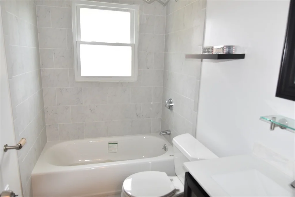 3 bed, 1 bath apartment for rent at 14 Louise Rd Unit 1, Newton — photo 9 of 9