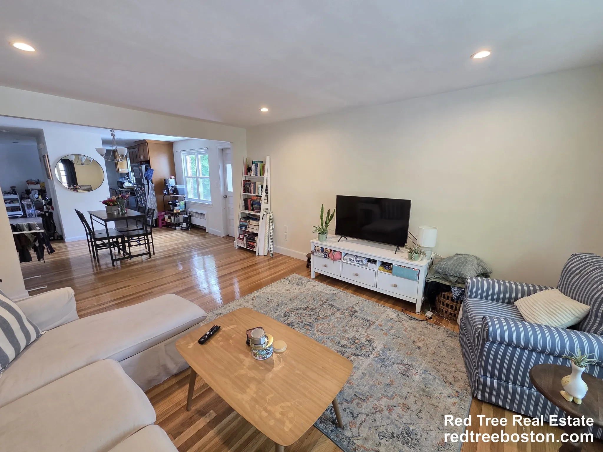 3 bed, 1 bath apartment for rent at 14 Louise Rd Unit m, Chestnut Hill — photo 3 of 19