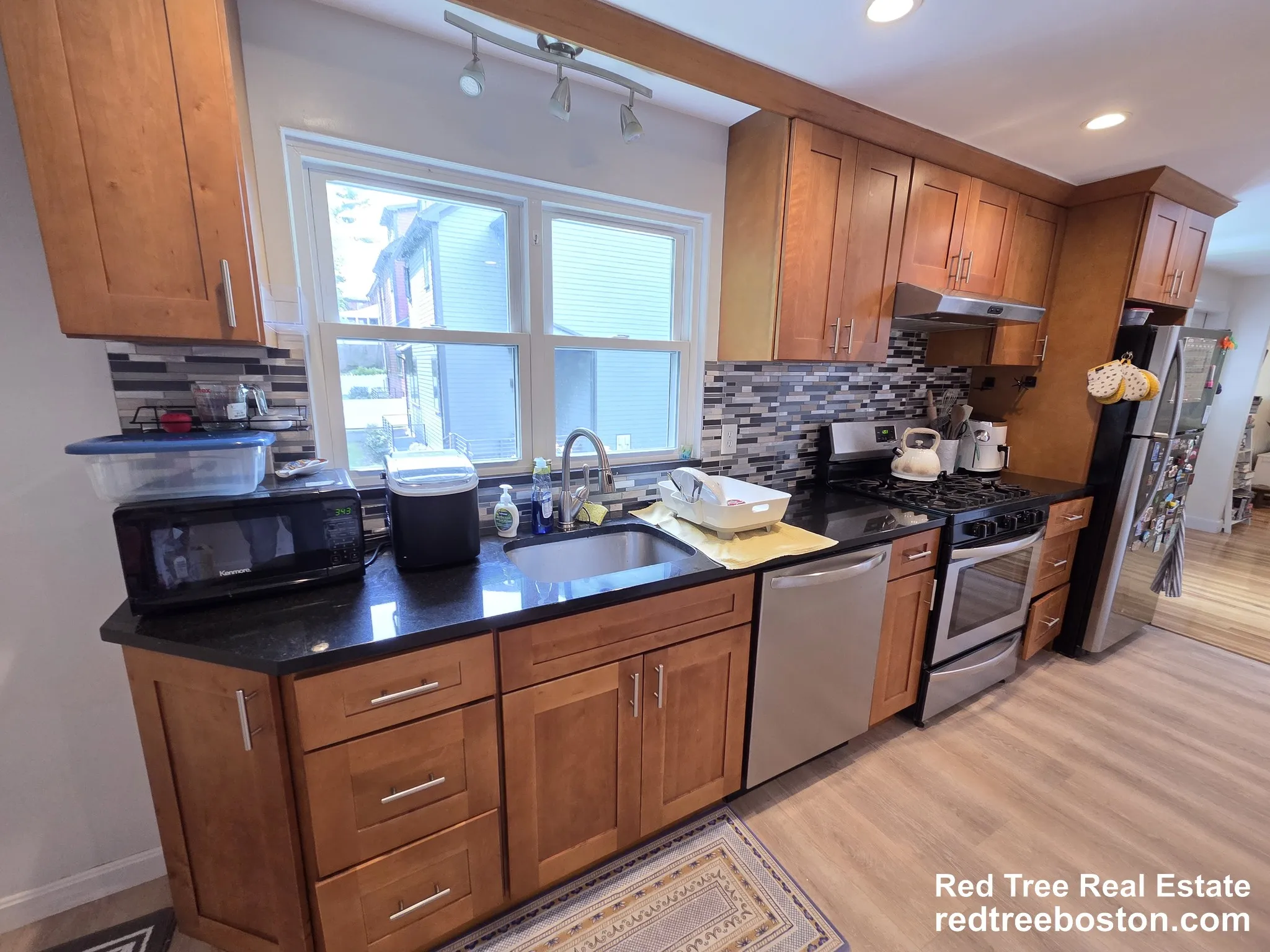 3 bed, 1 bath apartment for rent at 14 Louise Rd Unit m, Chestnut Hill — photo 7 of 19