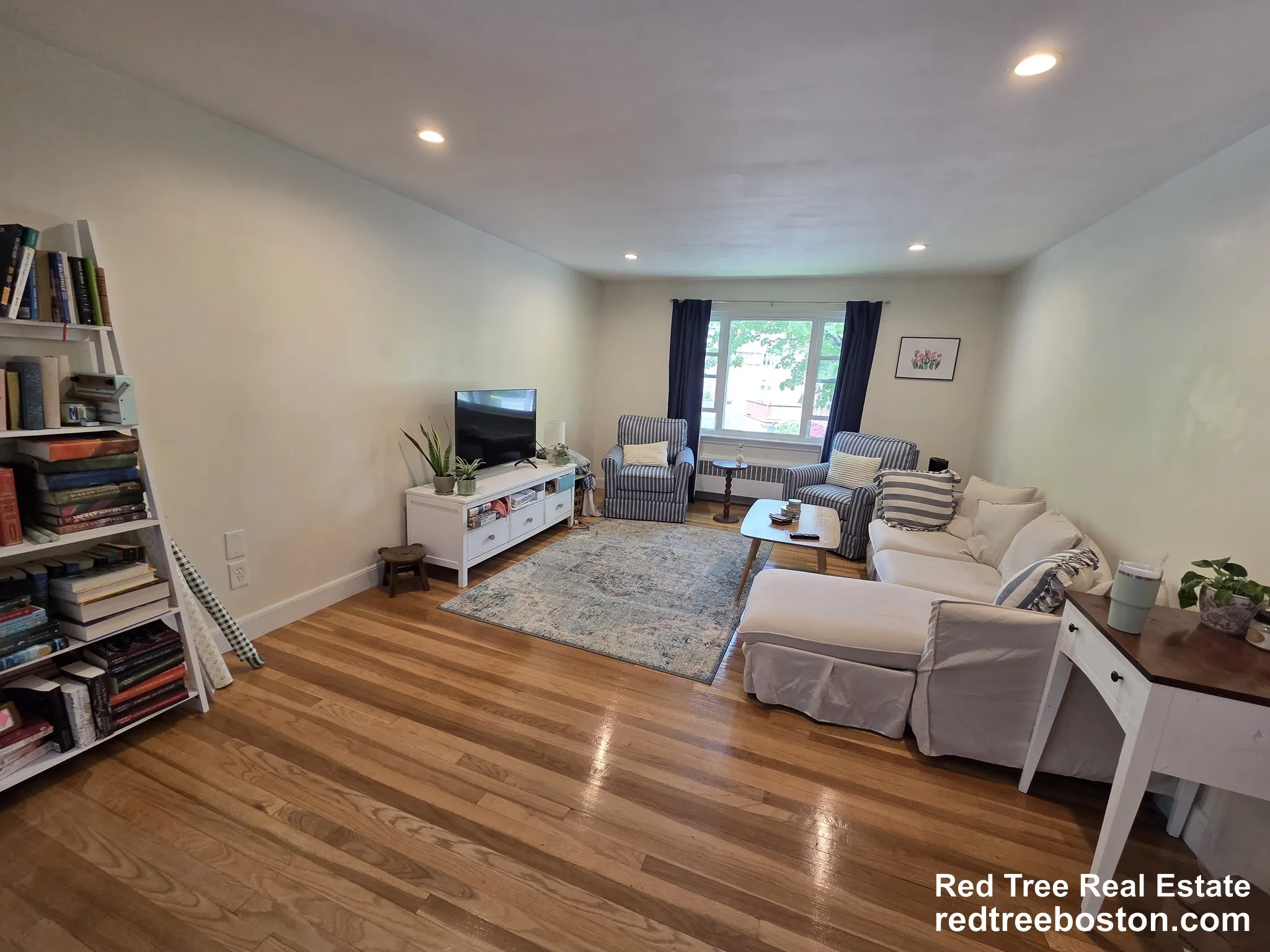 3 bed, 1 bath apartment for rent at 14 Louise Rd Unit m, Chestnut Hill — photo 2 of 19